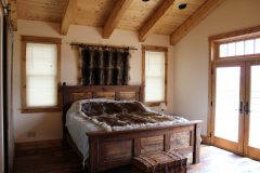 Lap conventional hybrid timber frame accents Centennial Wyoming custom home builder (7) - Deerwood Log Homes - Custom Built Homes and Cabins - Laramie, Wyoming and The Centennial Valley - deer-wood.com - (307) 742-6554