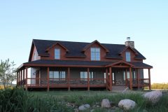 Sper conventional hybrid timber frame accents Centennial Wyoming custom home builder (6) - Deerwood Log Homes - Custom Built Homes and Cabins - Laramie, Wyoming and The Centennial Valley - deer-wood.com - (307) 742-6554