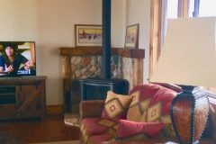 Grer conventional hybrid timber frame accents Laramie Wyoming custom home builder (2) - Deerwood Log Homes - Custom Built Homes and Cabins - Laramie, Wyoming and The Centennial Valley - deer-wood.com - (307) 742-6554