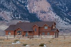 Bab ext log home timber frame post & beam hybrid Laramie Wyoming custom home builder (5) - Deerwood Log Homes - Custom Built Homes and Cabins - Laramie, Wyoming and The Centennial Valley - deer-wood.com - (307) 742-6554