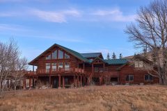 Grzy chink style log Centennial Wyoming custom home builder handcrafted details (3) - Deerwood Log Homes - Custom Built Homes and Cabins - Laramie, Wyoming and The Centennial Valley - deer-wood.com - (307) 742-6554